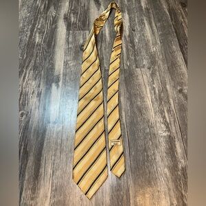 Ermenegildo Zegna Gold Silk Striped Necktie – Italy – Designer Tie